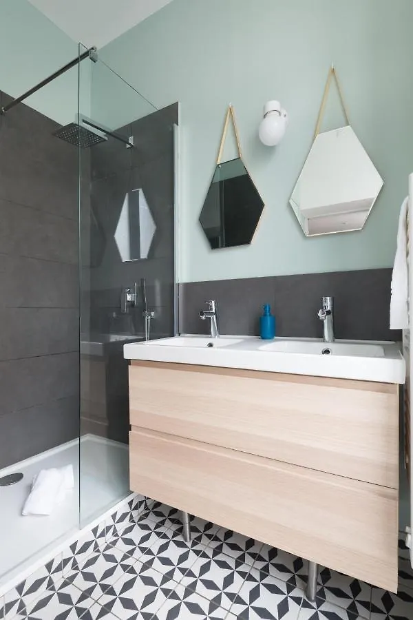 Chez Emma Ou Jules - Quartier Montorgueil パリ
